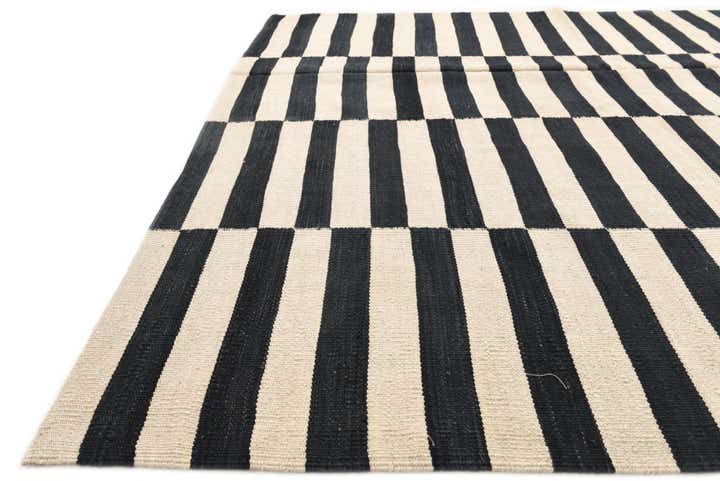 5' 4 x 7' 9 Hand Woven Kilim Modern Wool Rug