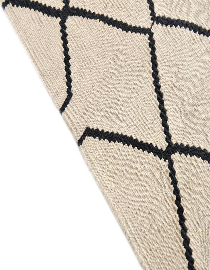 Detail image of 5' 1 x 6' 6  Hand Woven Kilim Modern Wool Rug