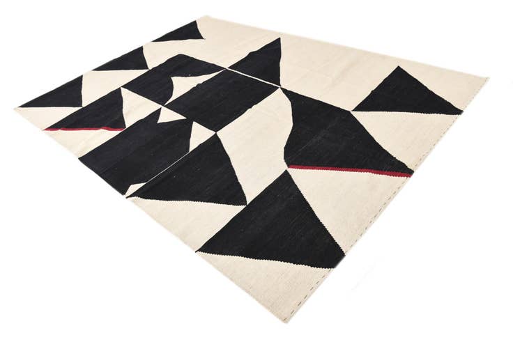 Detail image of 7' x 9' 6 Hand Woven Kilim Modern Wool Rug