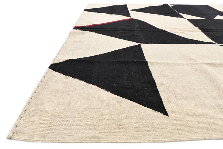 Detail image of 7' x 9' 6 Hand Woven Kilim Modern Wool Rug