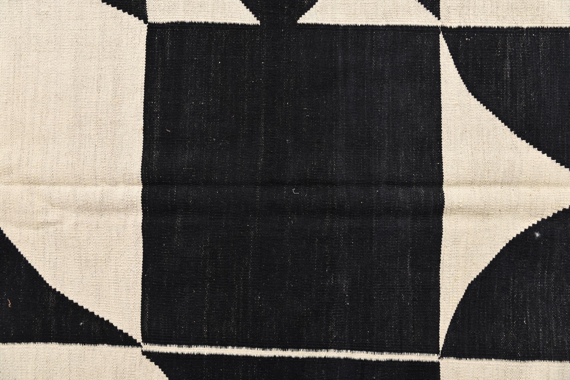 7' x 9' 6 Hand Woven Kilim Modern Wool Rug