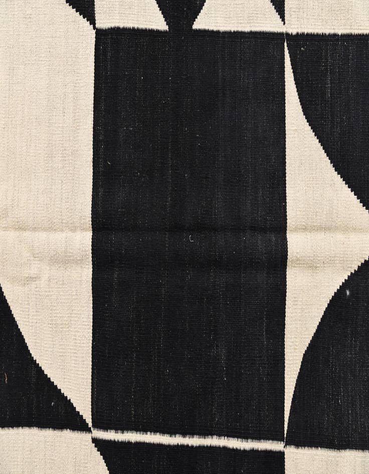 Detail image of 7' x 9' 6  Hand Woven Kilim Modern Wool Rug