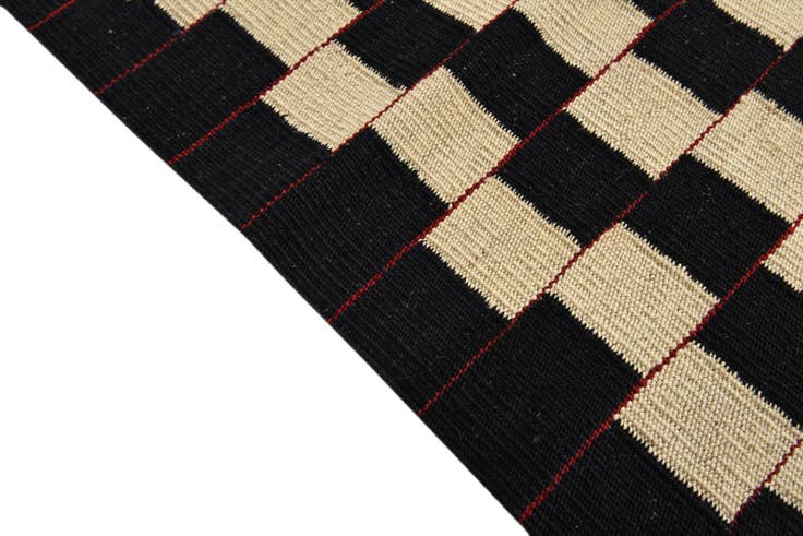 Detail image of 5' 9 x 7' 6 Hand Woven Kilim Modern Wool Rug