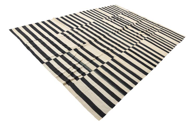 Detail image of 6' 10 x 9' 8 Hand Woven Kilim Modern Wool Rug
