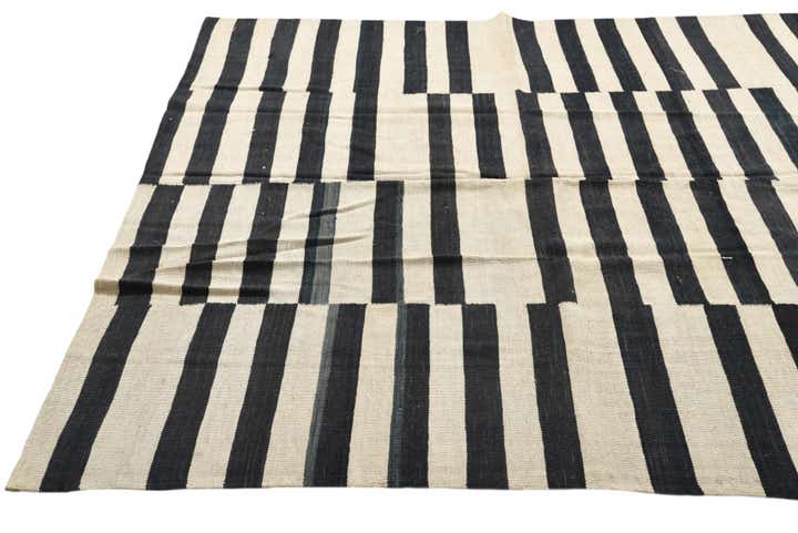 6' 10 x 9' 8 Hand Woven Kilim Modern Wool Rug