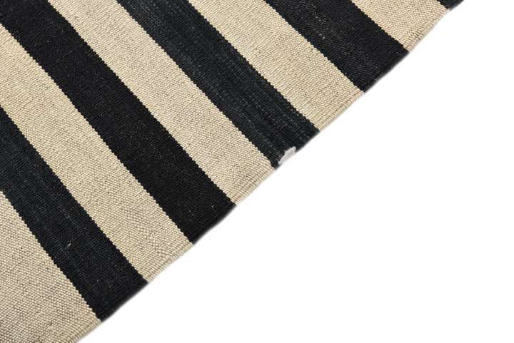 6' 10 x 9' 8 Hand Woven Kilim Modern Wool Rug