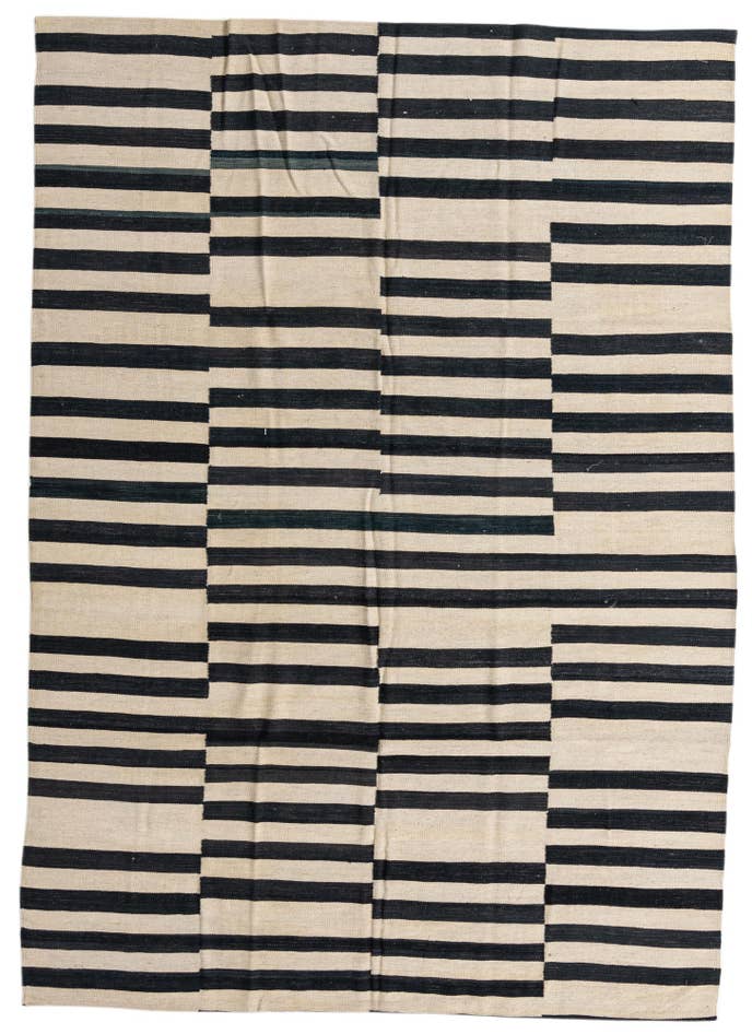 Detail image of 6' 10 x 9' 8 Hand Woven Kilim Modern Wool Rug