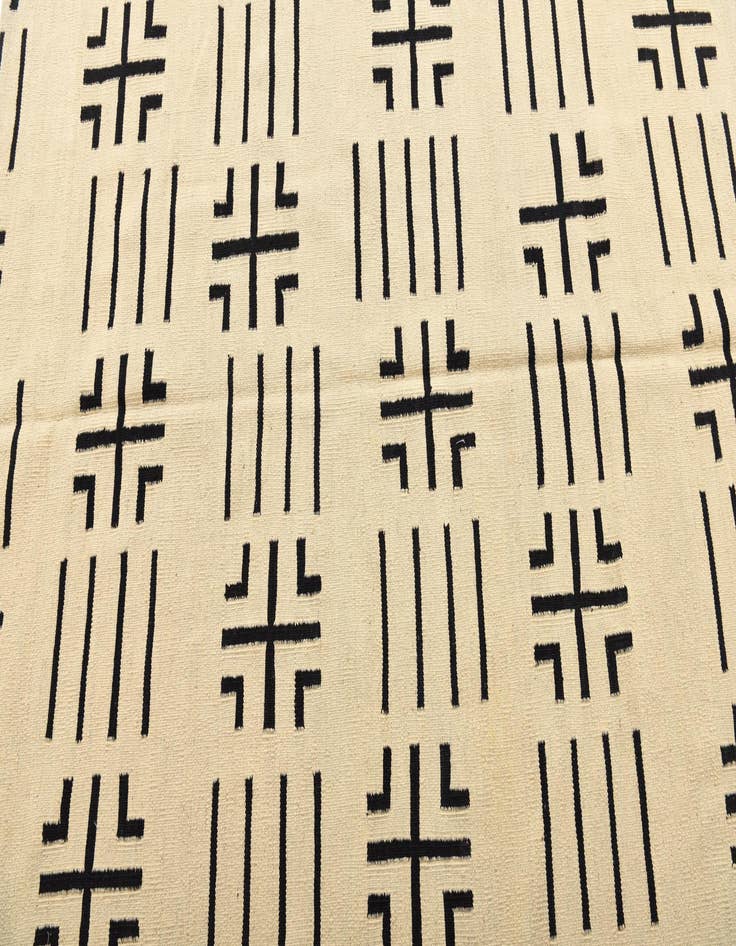 Detail image of 5' 2 x 6' 5  Hand Woven Kilim Modern Wool Rug