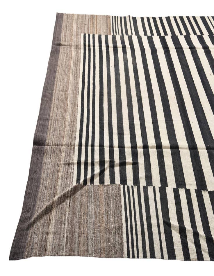 Detail image of 7' 11 x 9' 7  Hand Woven Kilim Modern Wool Rug