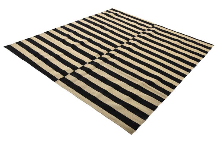 Detail image of 5' 4 x 6' Hand Woven Kilim Modern Wool Rug
