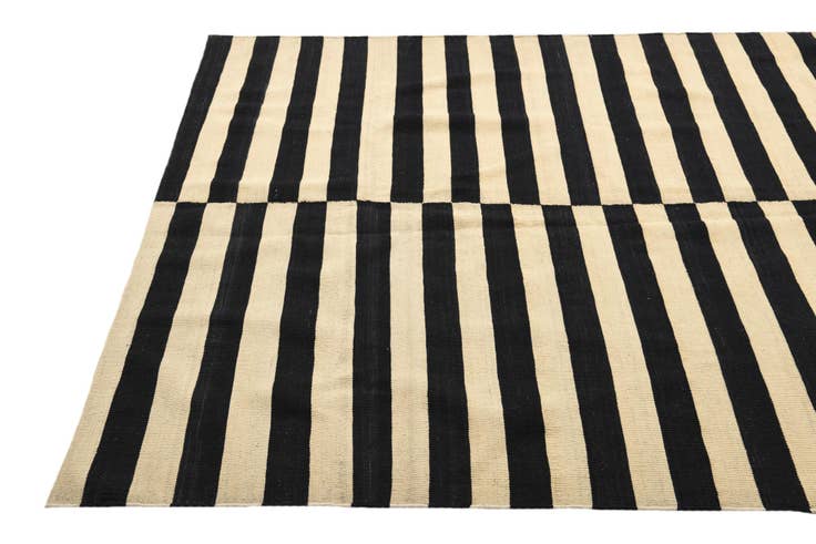 Detail image of 5' 4 x 6' Hand Woven Kilim Modern Wool Rug