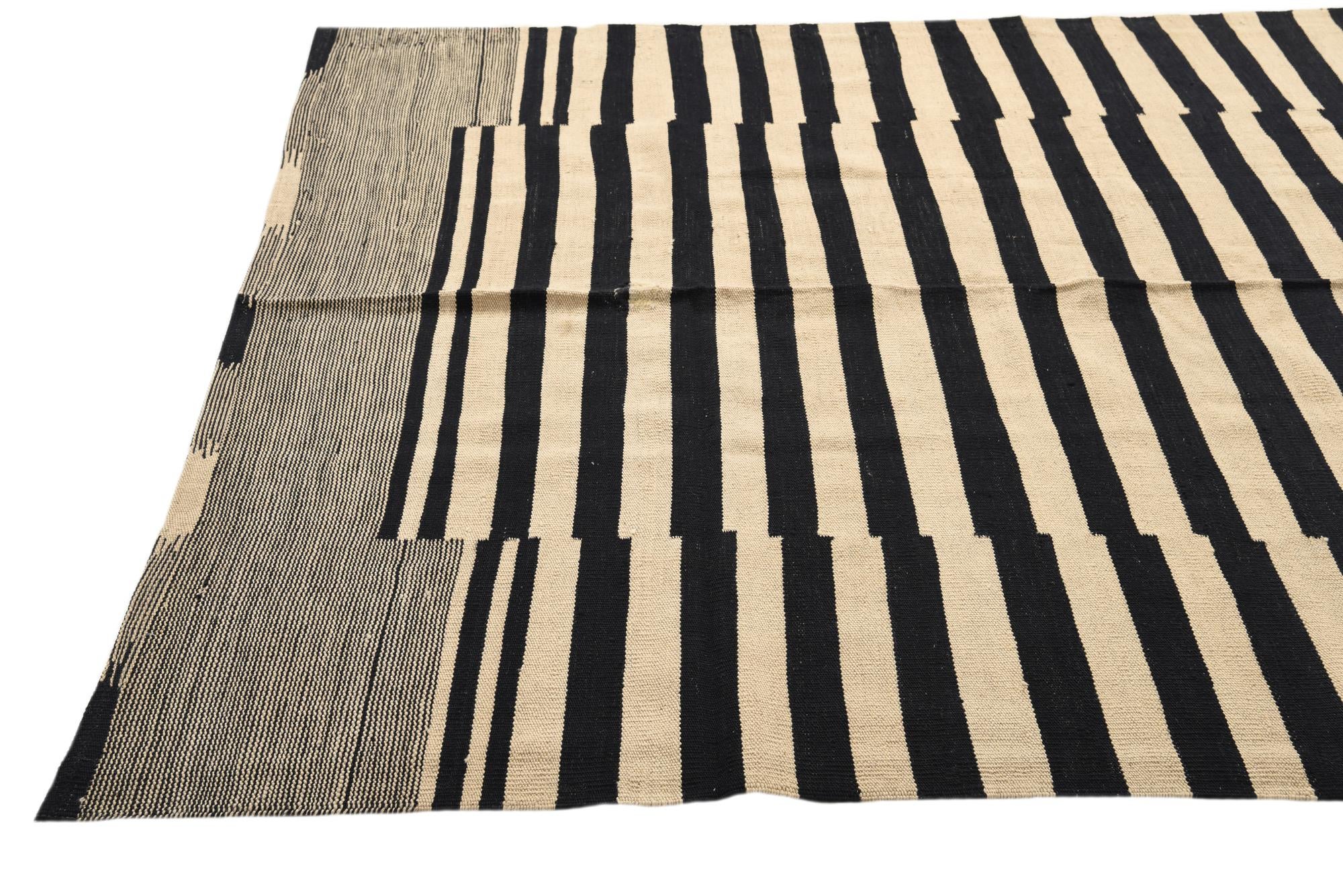 5' 6 x 7' 8 Hand Woven Kilim Modern Wool Rug