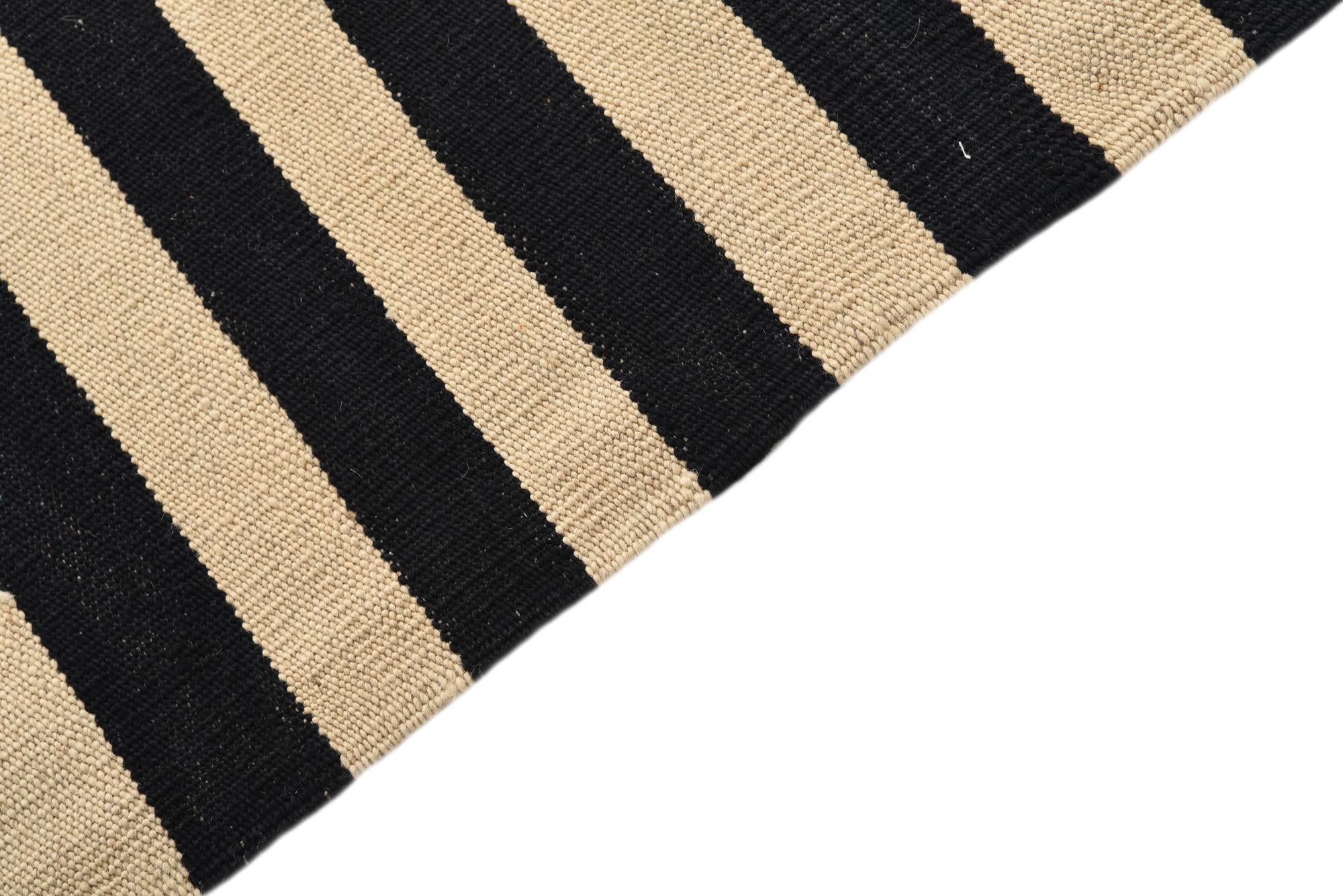 5' 6 x 7' 8 Hand Woven Kilim Modern Wool Rug