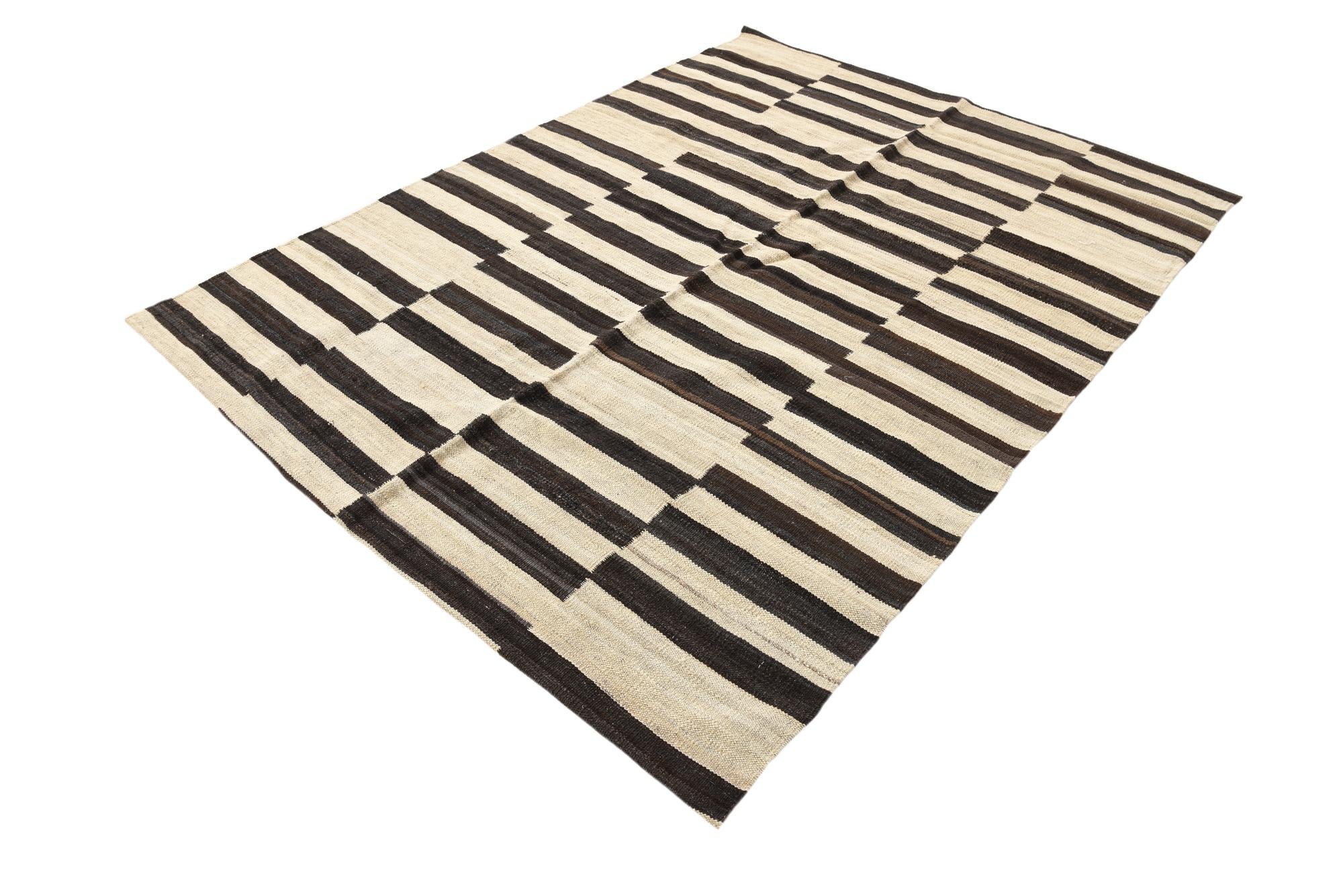 4' 3 x 5' 8 Hand Woven Kilim Modern Wool Rug