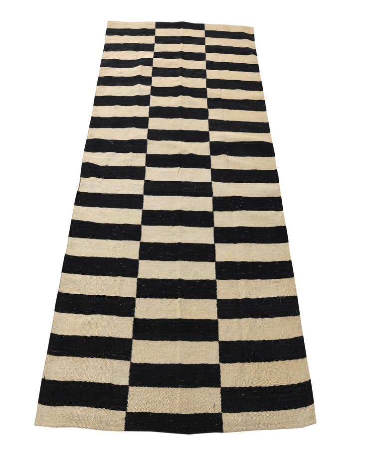 Detail image of 4' 2 x 5' 10  Hand Woven Kilim Modern Wool Rug