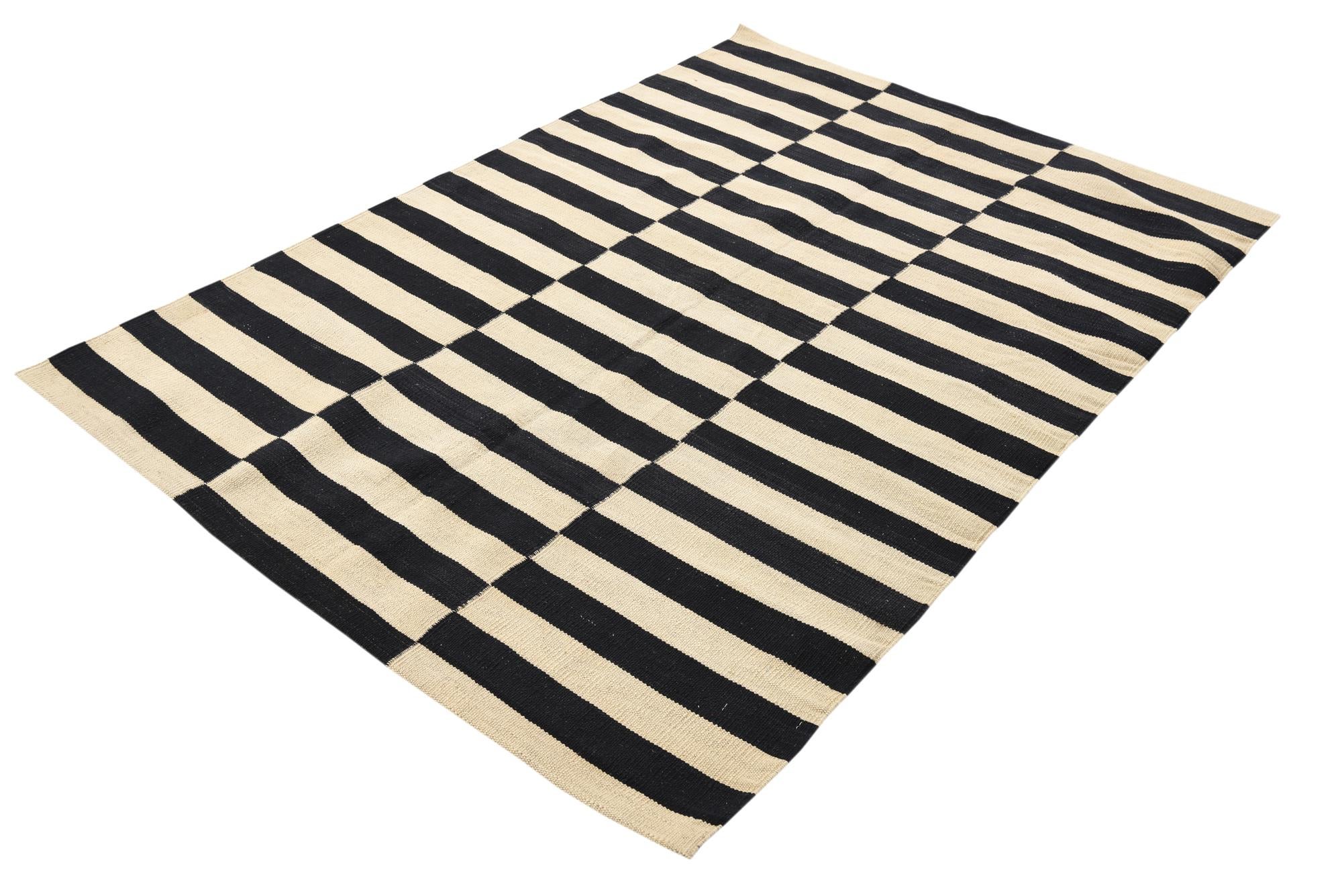 4' 1 x 5' 10 Hand Woven Kilim Modern Wool Rug