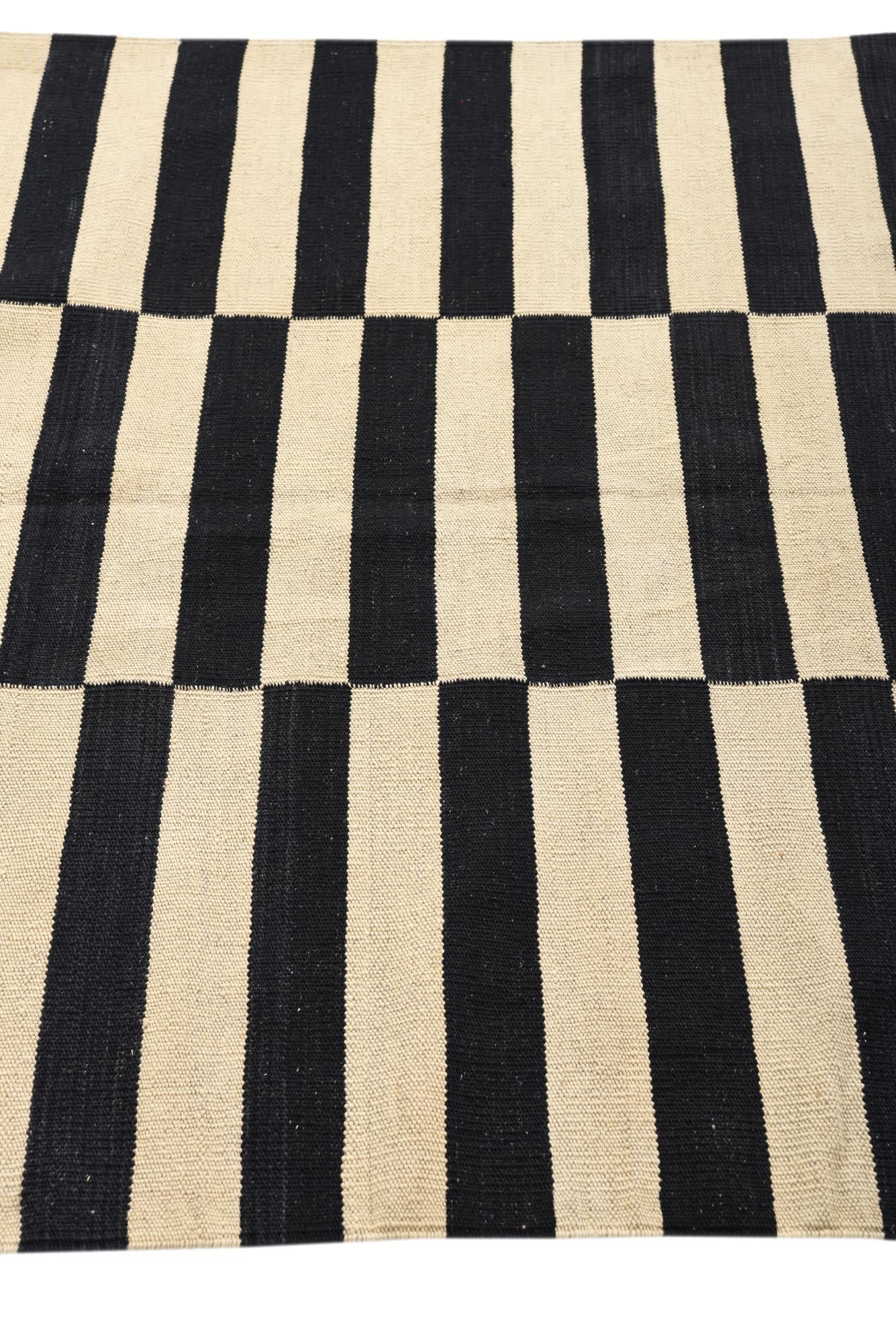 4' 1 x 5' 10 Hand Woven Kilim Modern Wool Rug