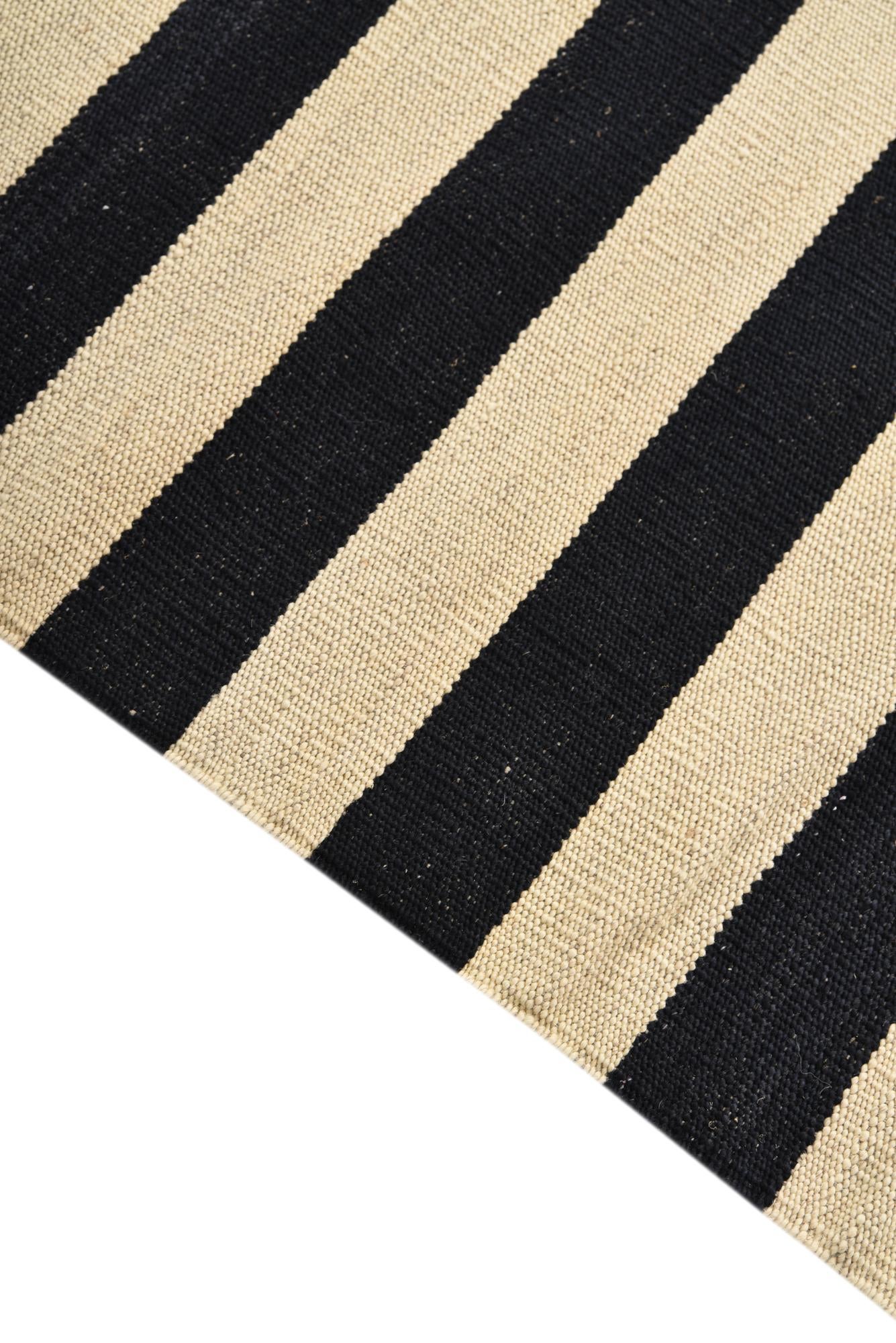 4' 1 x 5' 10 Hand Woven Kilim Modern Wool Rug