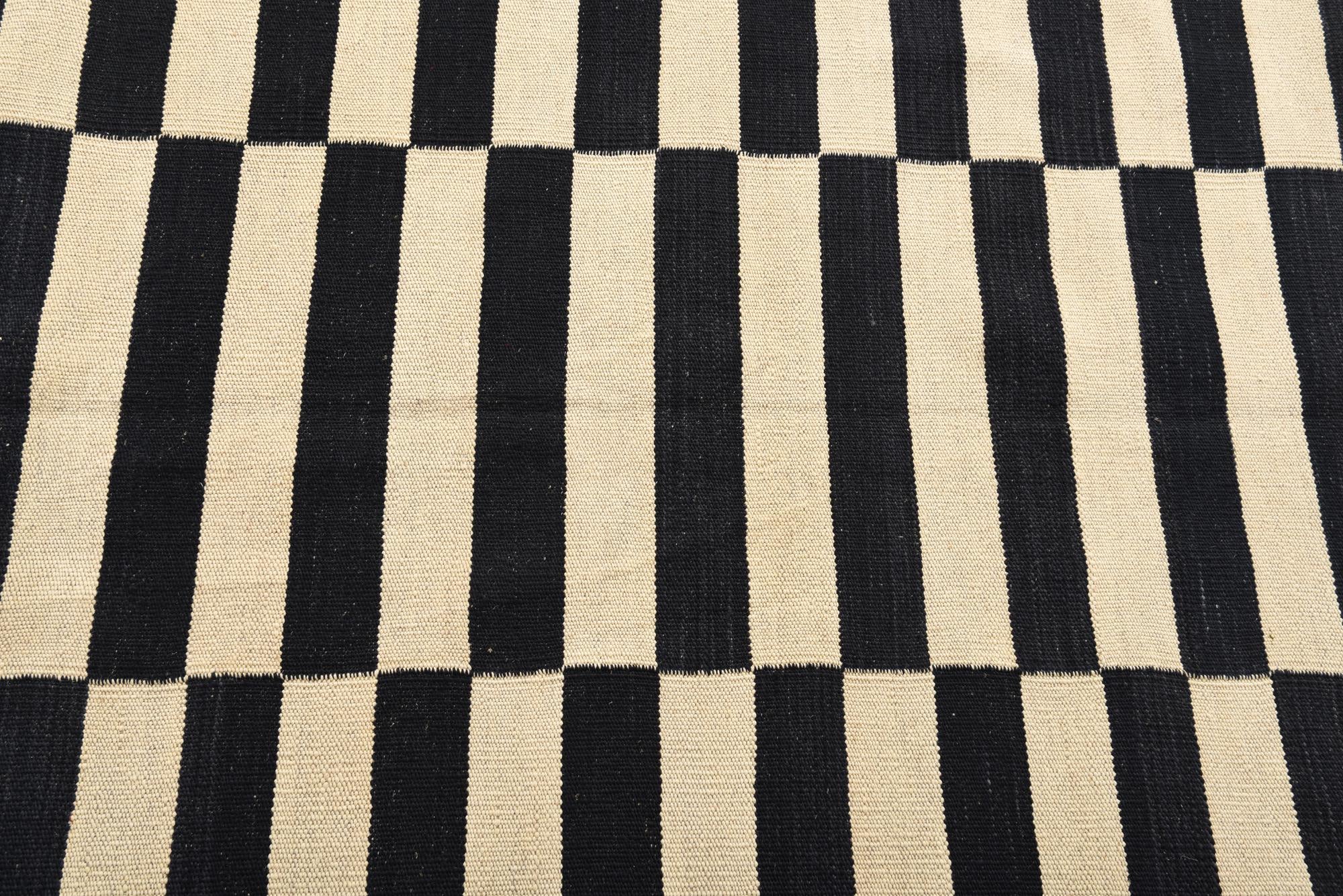 4' 1 x 5' 10 Hand Woven Kilim Modern Wool Rug