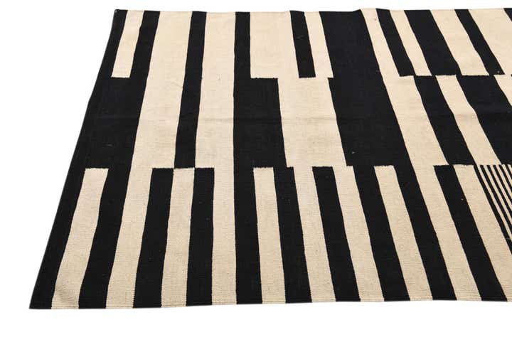 4' 11 x 6' 7 Hand Woven Kilim Modern Wool Rug