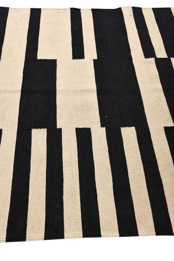 4' 11 x 6' 7 Hand Woven Kilim Modern Wool Rug