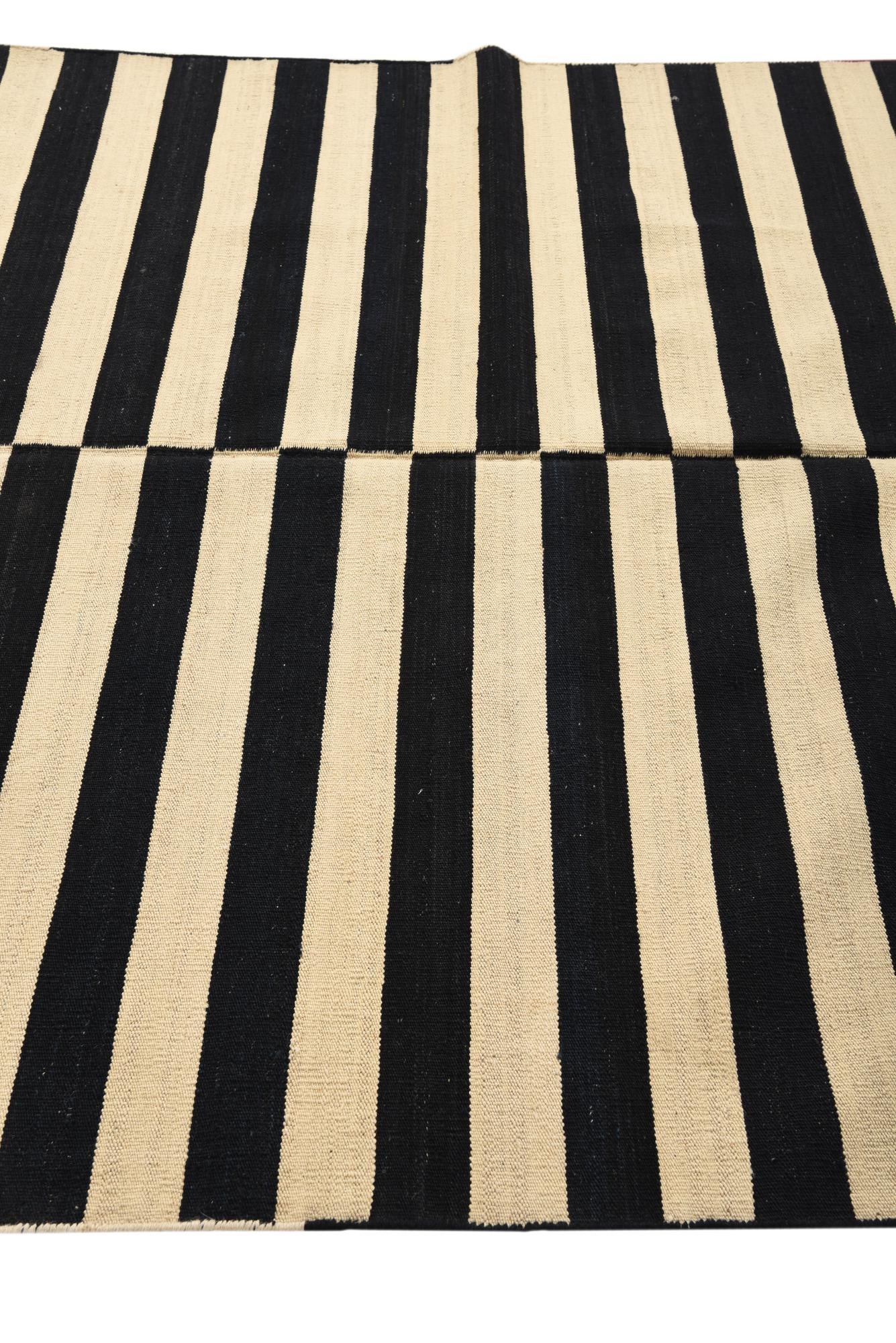 5' 2 x 6' 6 Hand Woven Kilim Modern Wool Rug