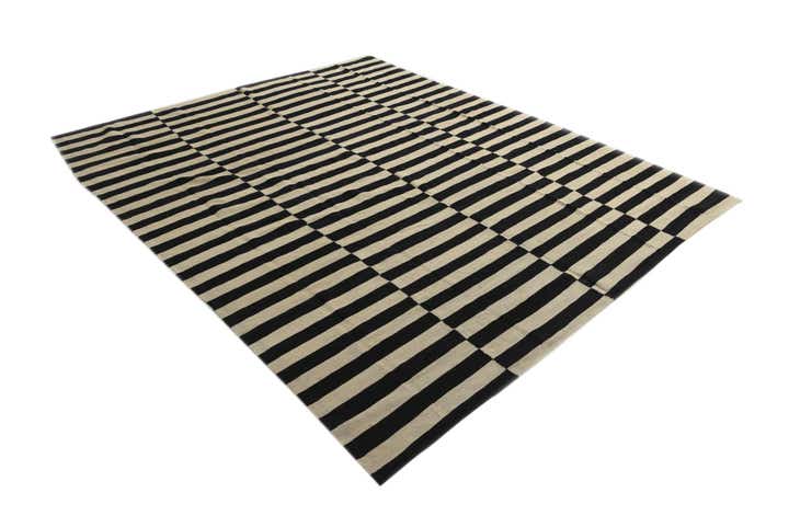 8' 1 x 9' 8 Hand Woven Kilim Modern Wool Rug