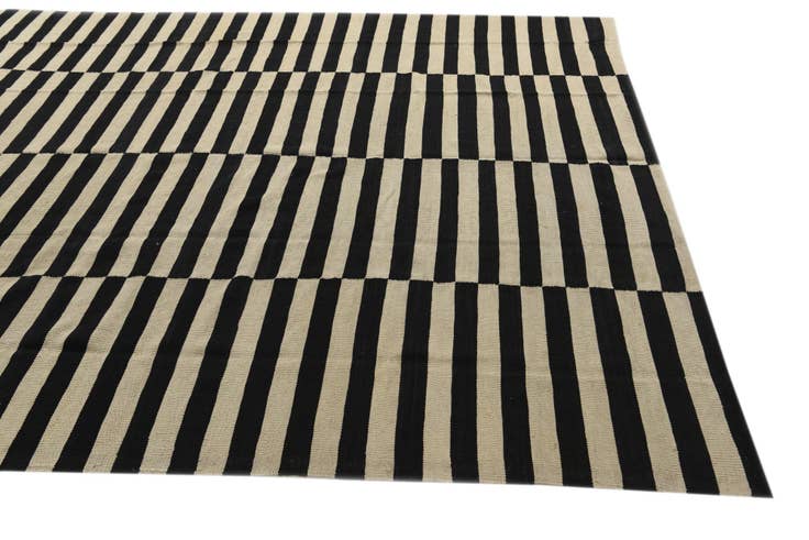 Detail image of 8' 1 x 9' 8 Hand Woven Kilim Modern Wool Rug