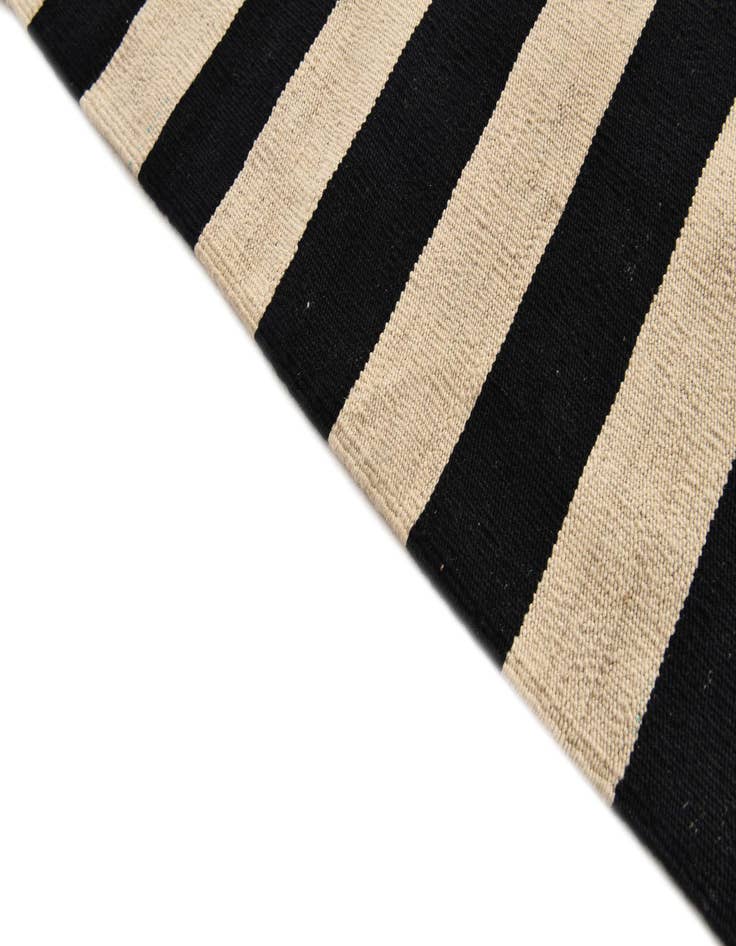 Detail image of 6' 8 x 9' 9  Hand Woven Kilim Modern Wool Rug