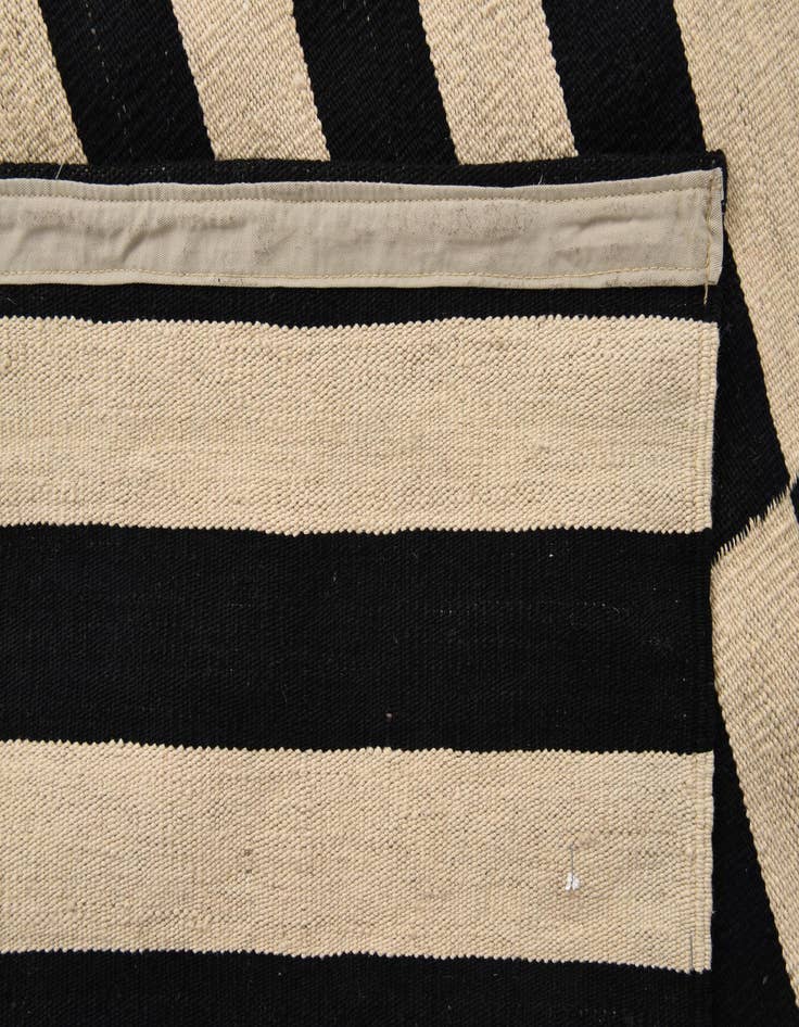 Detail image of 6' 8 x 9' 9  Hand Woven Kilim Modern Wool Rug