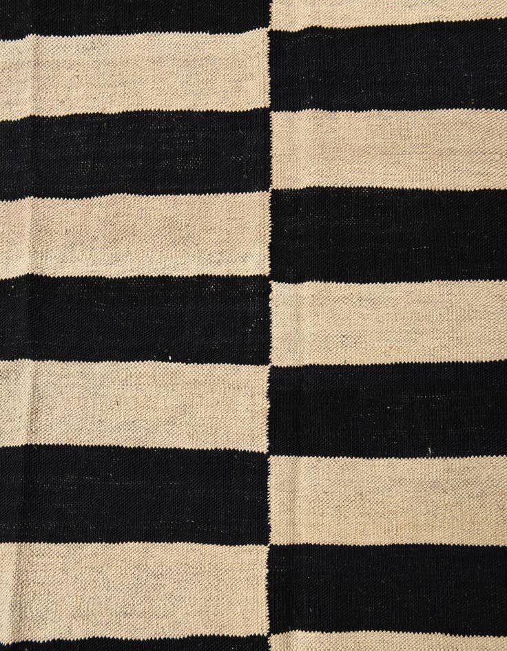 Detail image of 8' 5 x 9' 7  Hand Woven Kilim Modern Wool Rug