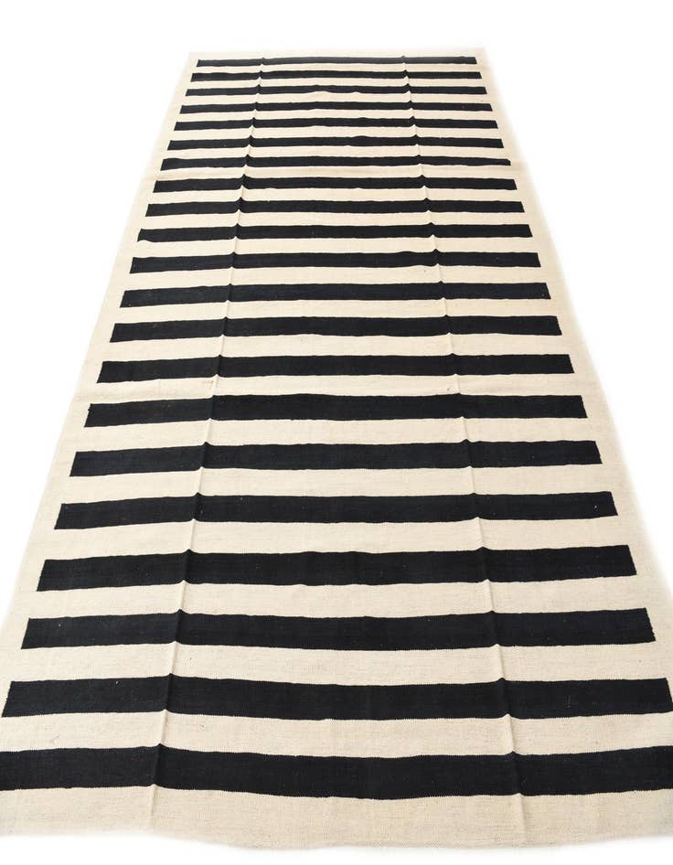 Detail image of 8' 3 x 11' Hand Woven Kilim Modern Wool Rug