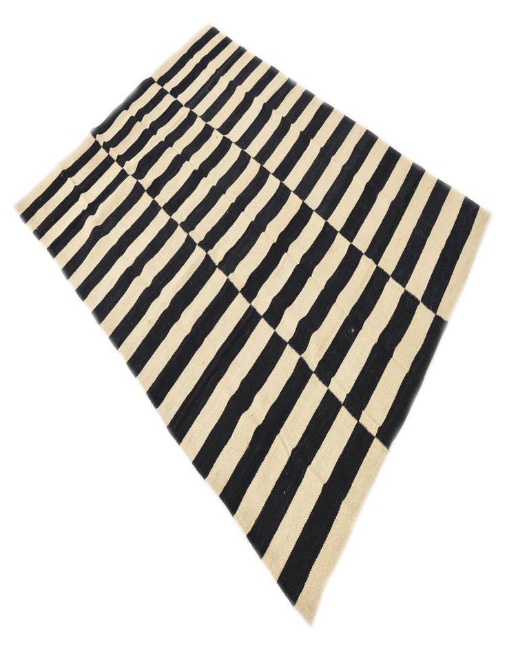 Detail image of 4' 2 x 5' 10  Hand Woven Kilim Modern Wool Rug