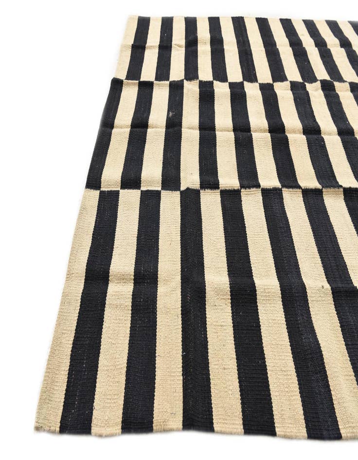 Detail image of 4' 2 x 5' 10  Hand Woven Kilim Modern Wool Rug