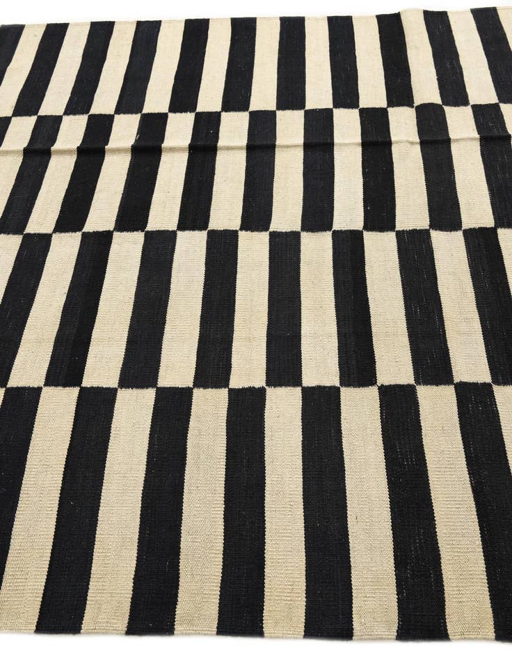 Detail image of 5' 7 x 7' 9  Hand Woven Kilim Modern Wool Rug