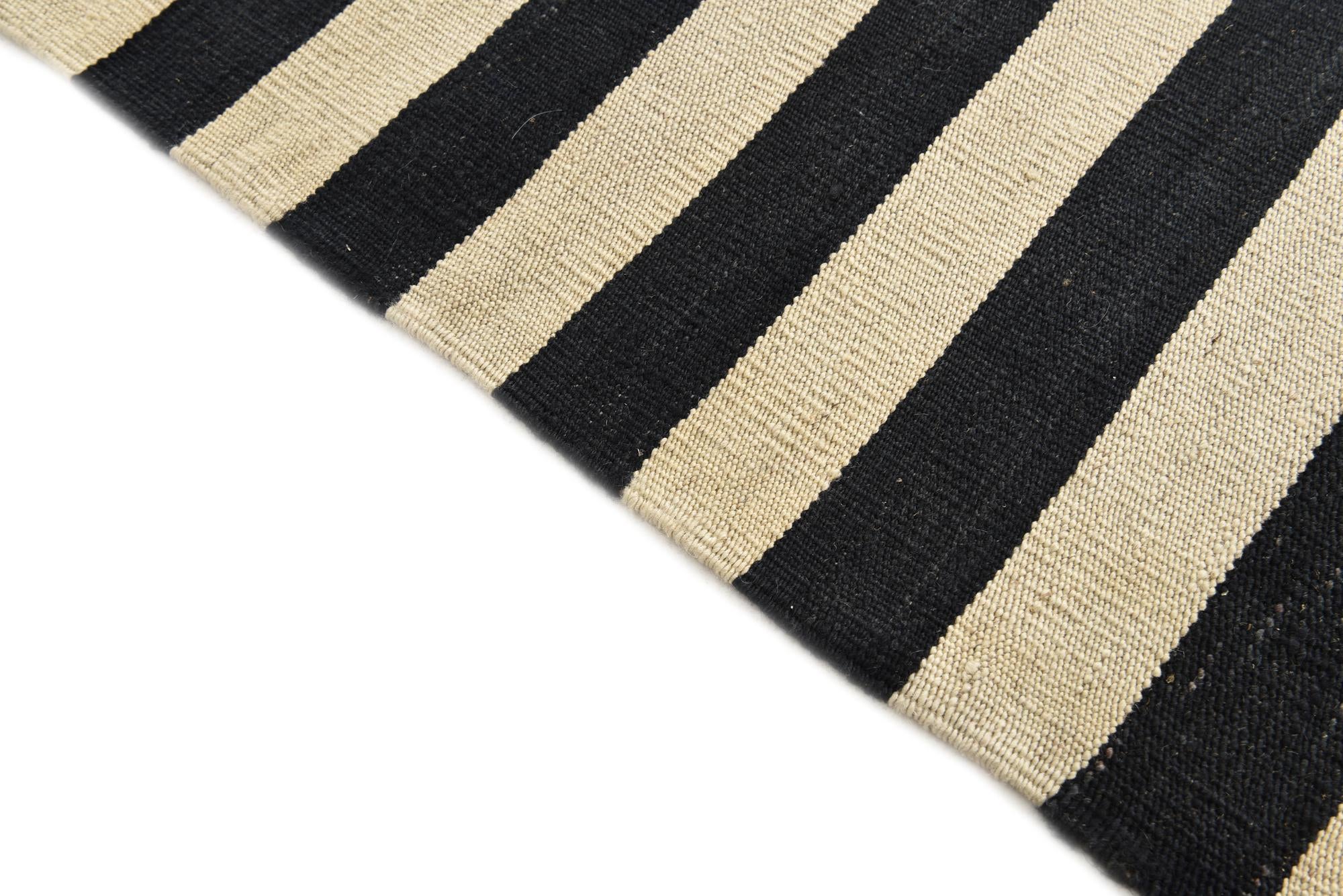 5' 7 x 7' 9 Hand Woven Kilim Modern Wool Rug
