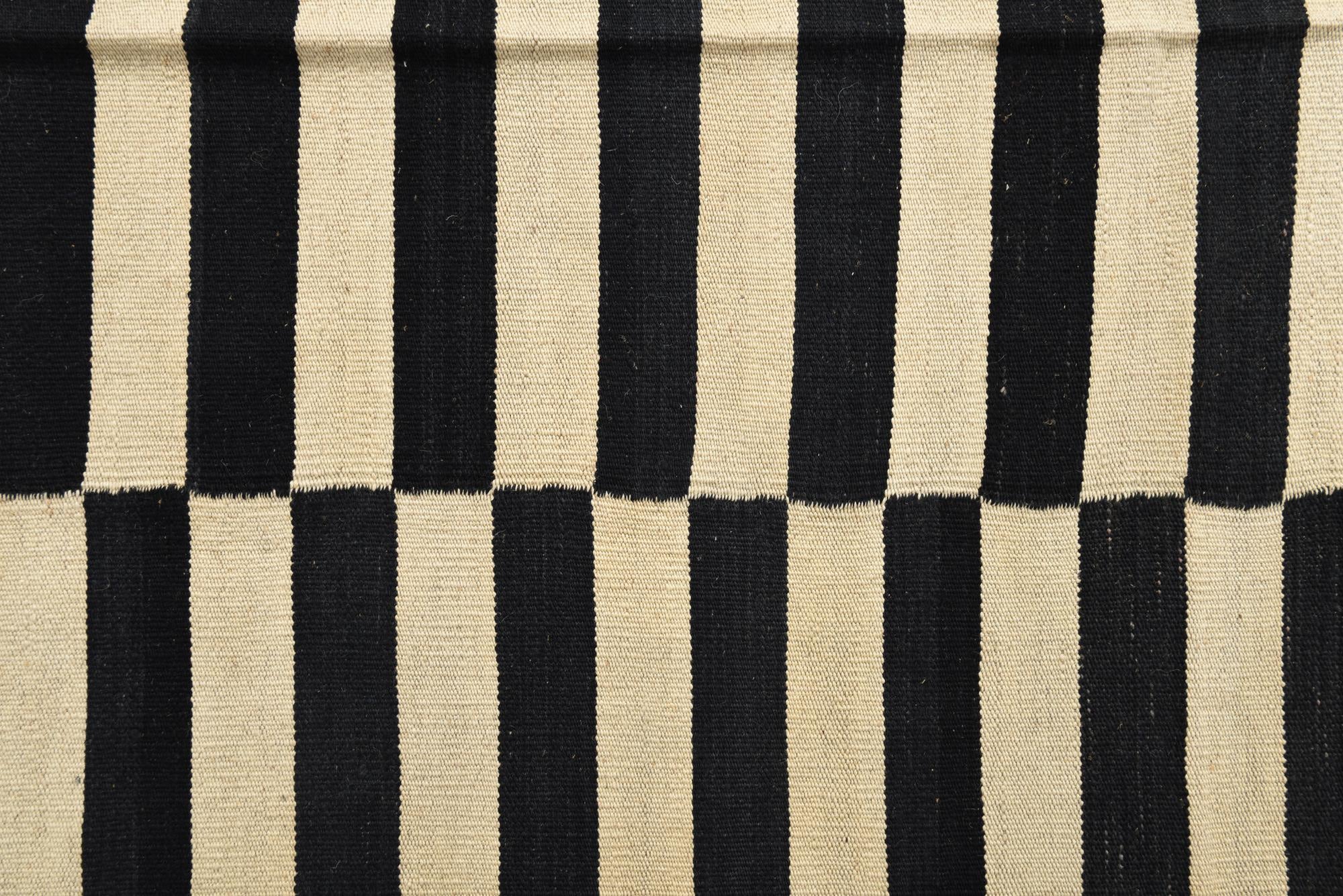 5' 7 x 7' 9 Hand Woven Kilim Modern Wool Rug