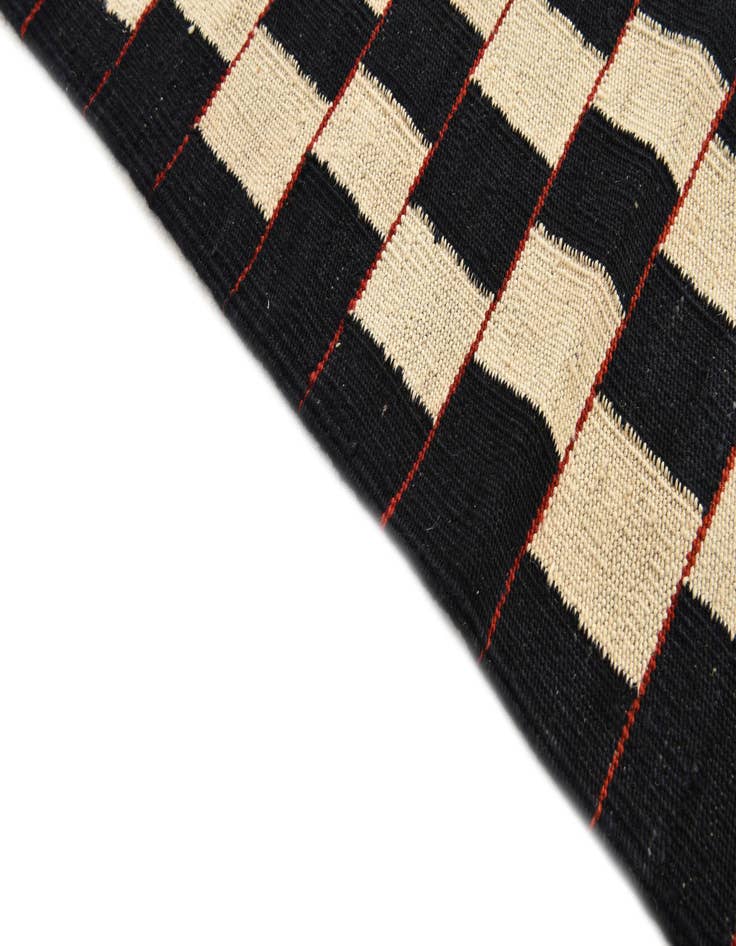 Detail image of 5' 9 x 7' 7  Hand Woven Kilim Modern Wool Rug