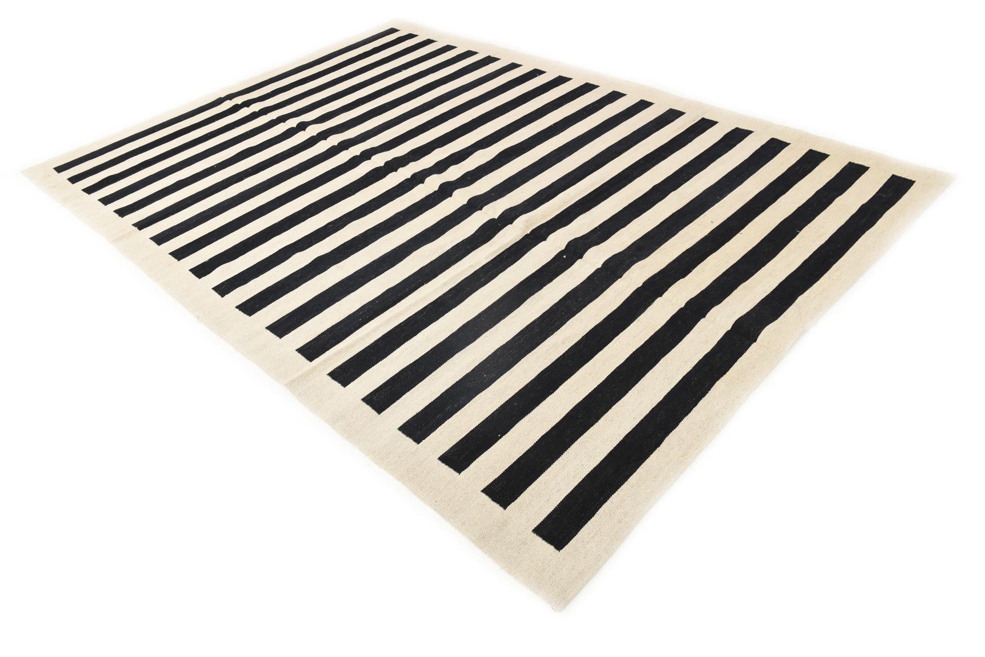 6' 9 x 9' 7 Hand Woven Kilim Modern Wool Rug