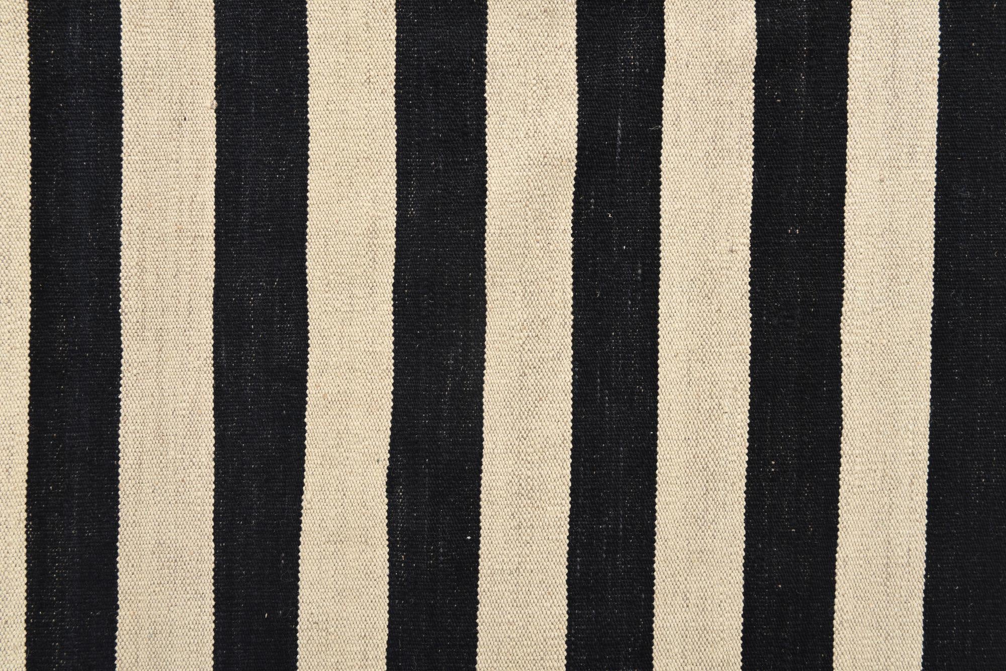 6' 9 x 9' 7 Hand Woven Kilim Modern Wool Rug