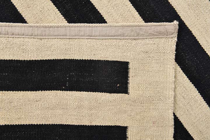 6' 9 x 9' 7 Hand Woven Kilim Modern Wool Rug