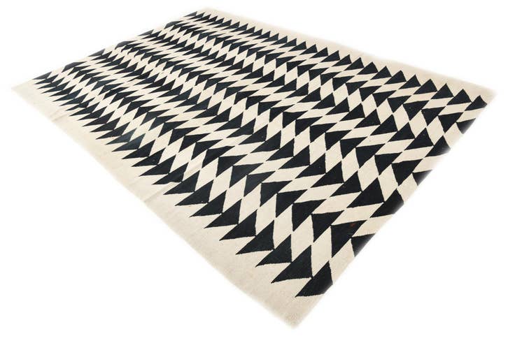 Detail image of 6' 7 x 9' 4 Hand Woven Kilim Modern Wool Rug