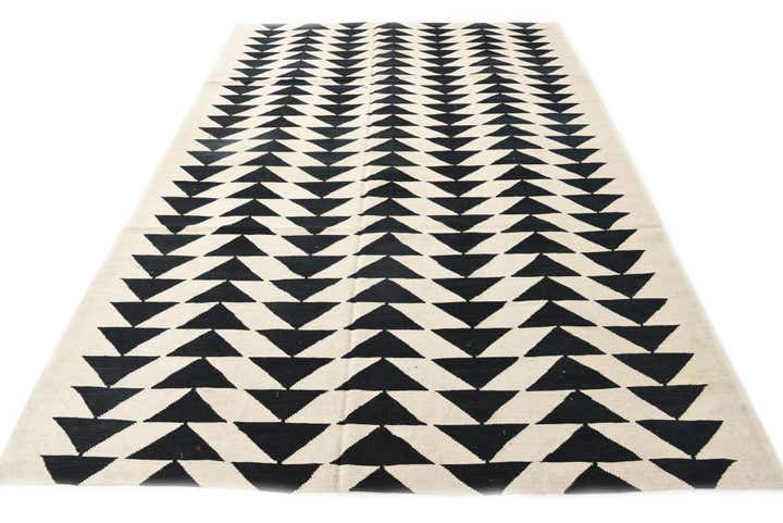 6' 7 x 9' 4 Hand Woven Kilim Modern Wool Rug