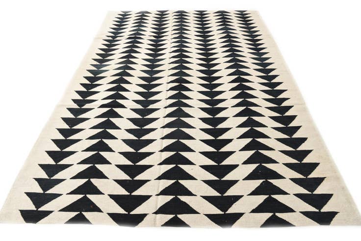 Detail image of 6' 7 x 9' 4 Hand Woven Kilim Modern Wool Rug