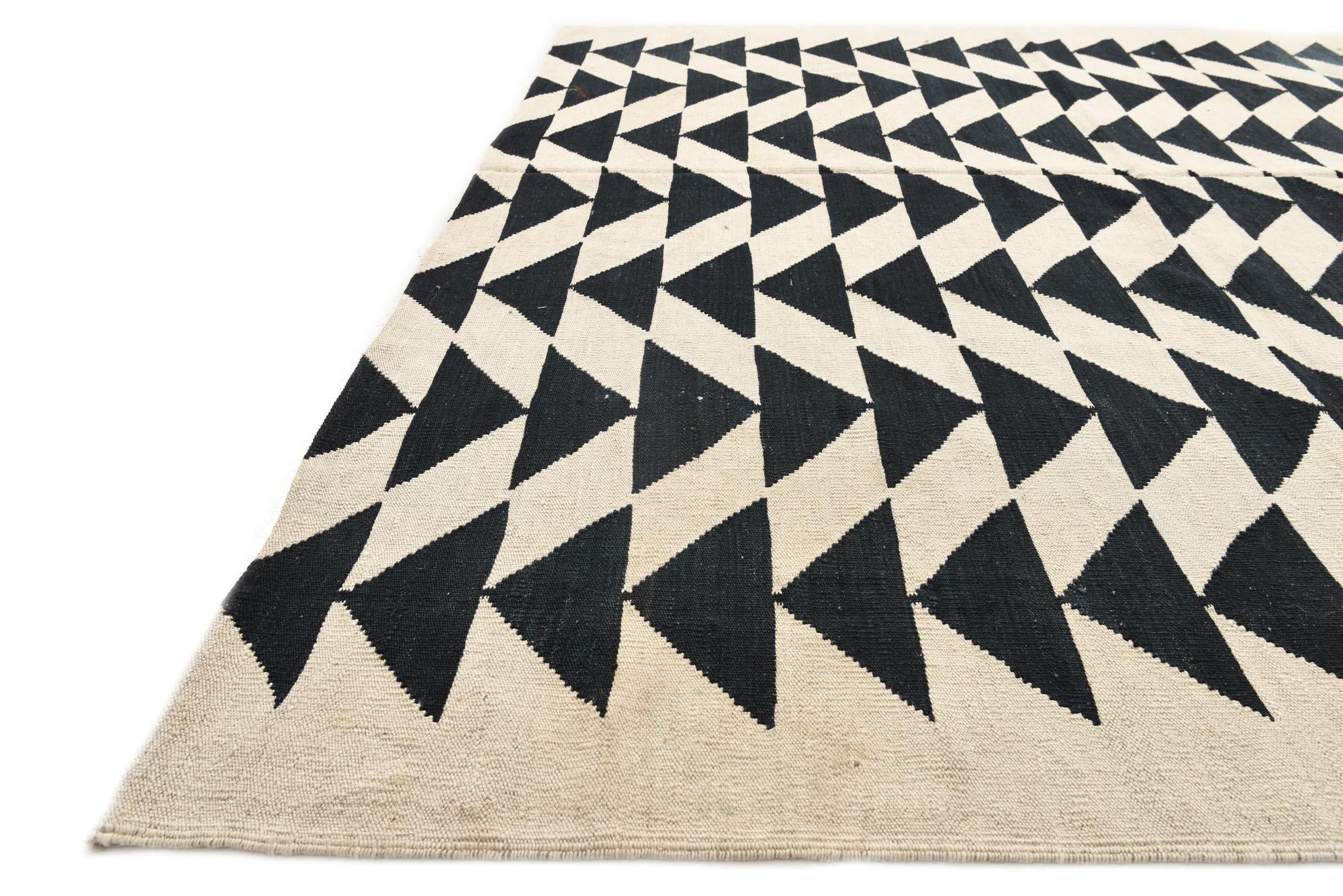 6' 7 x 9' 4 Hand Woven Kilim Modern Wool Rug