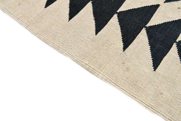 6' 7 x 9' 4 Hand Woven Kilim Modern Wool Rug