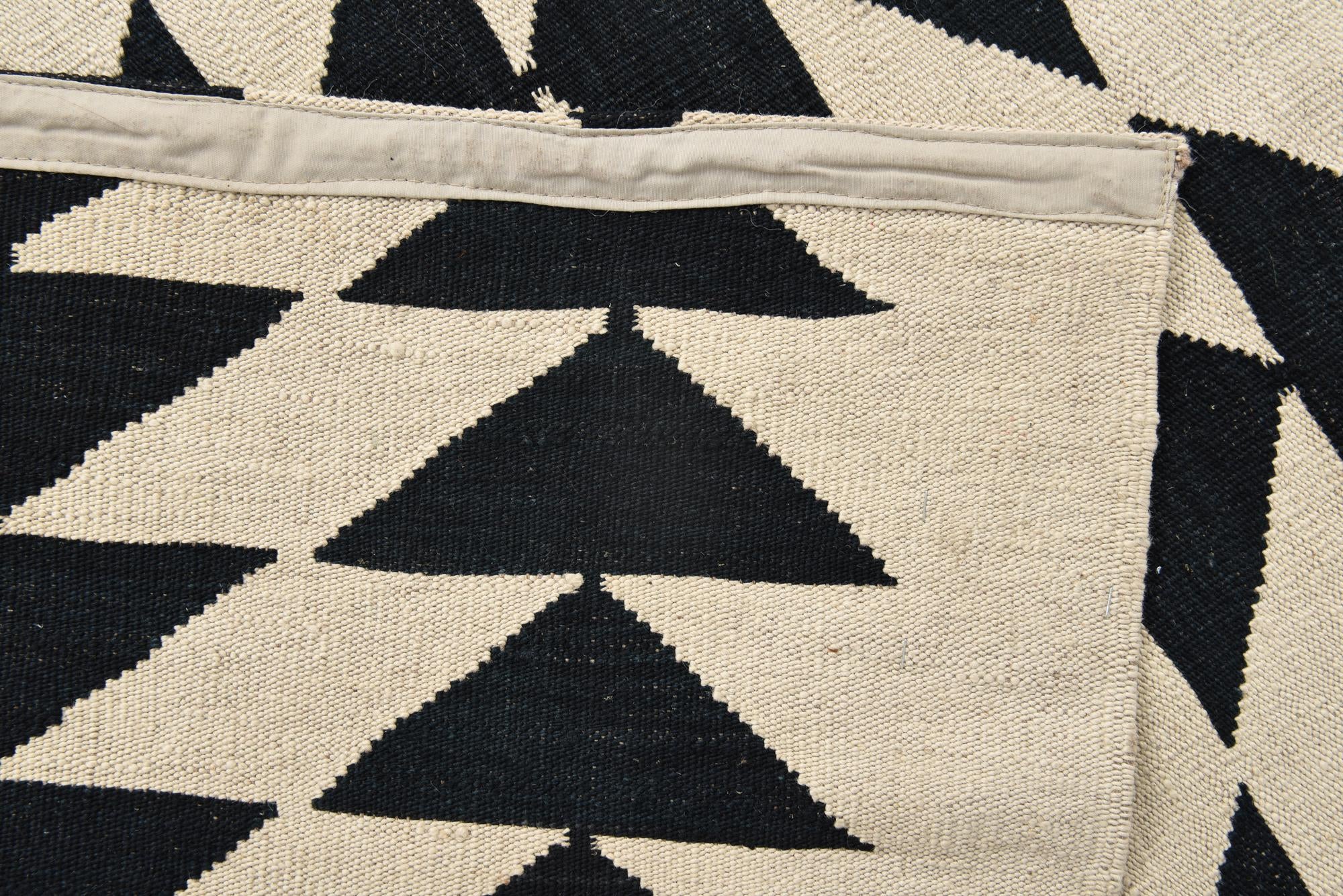 6' 7 x 9' 4 Hand Woven Kilim Modern Wool Rug