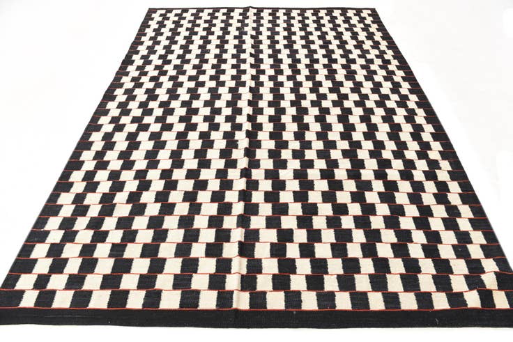 Detail image of 6' 9 x 9' 5 Hand Woven Kilim Modern Wool Rug