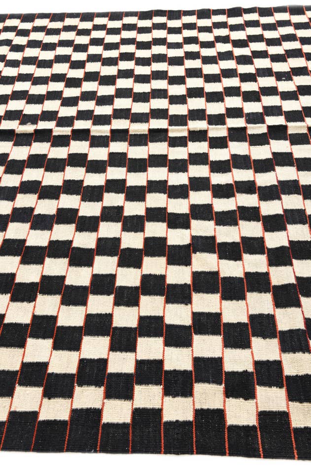 Detail image of 6' 9 x 9' 5 Hand Woven Kilim Modern Wool Rug