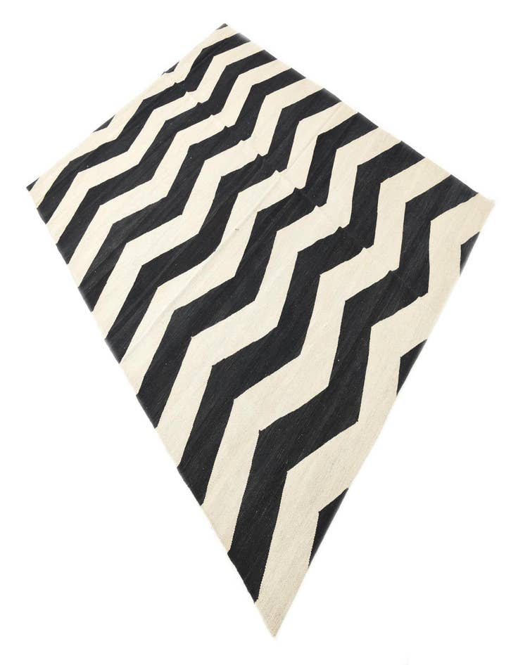 Detail image of 5' 10 x 7' 8  Hand Woven Kilim Modern Wool Rug